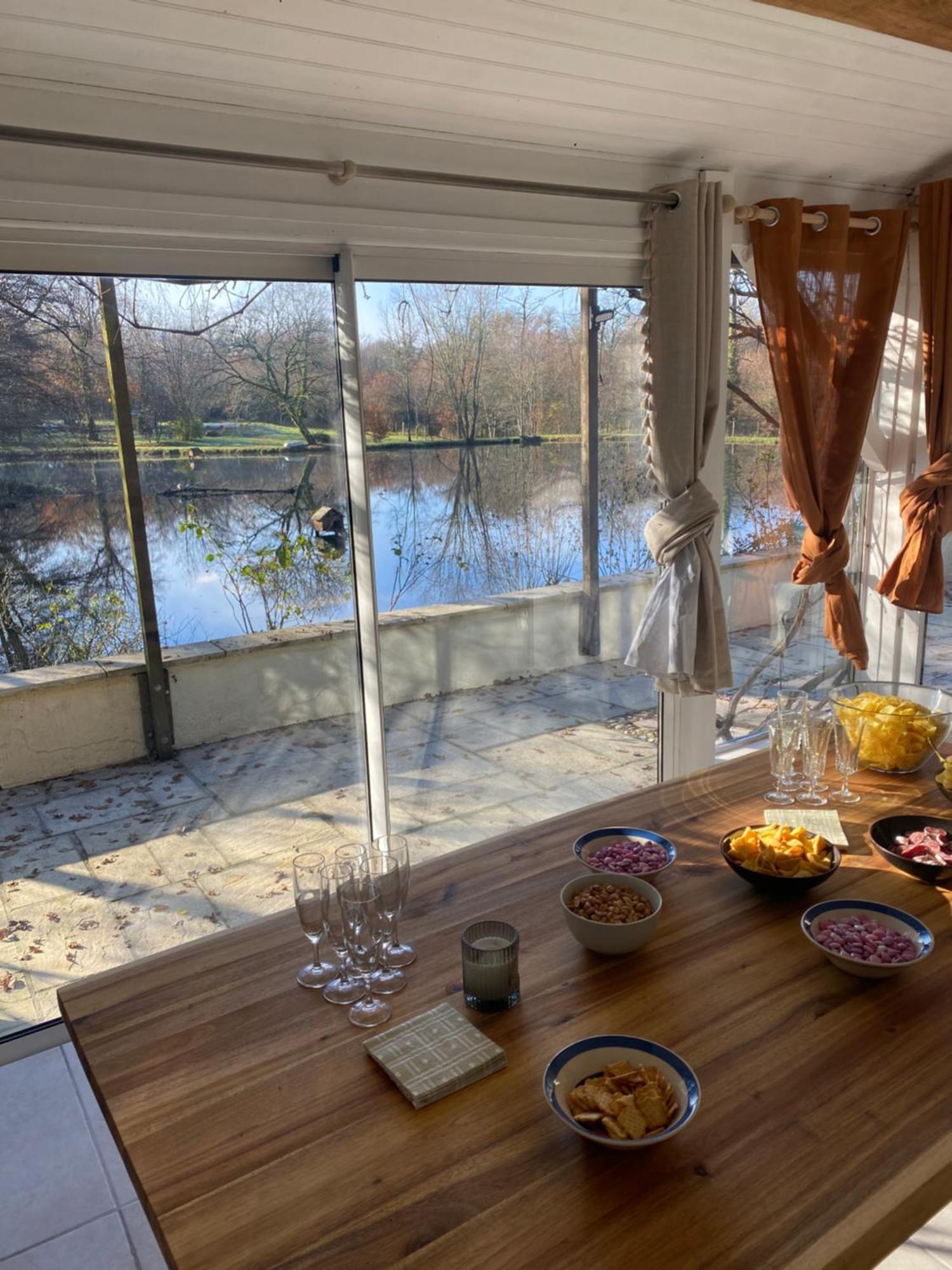 La Petite Maison Au Bord De L'Etang Chirac  Eksteriør billede